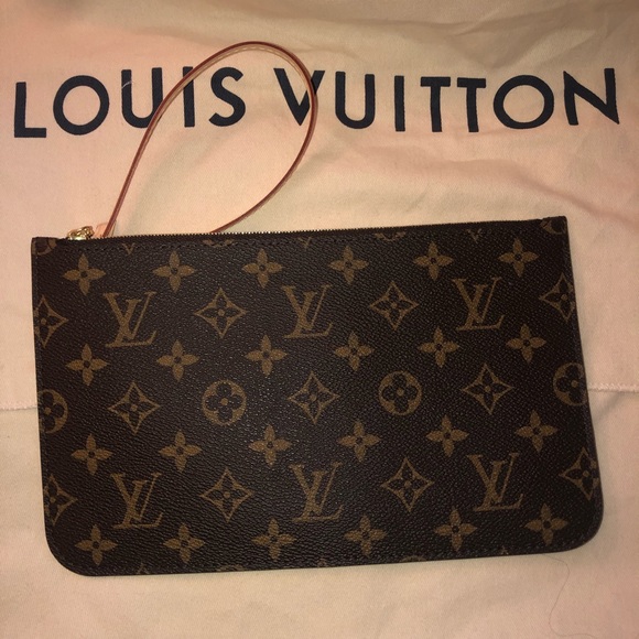 Louis Vuitton wristlet - Picture 1 of 6